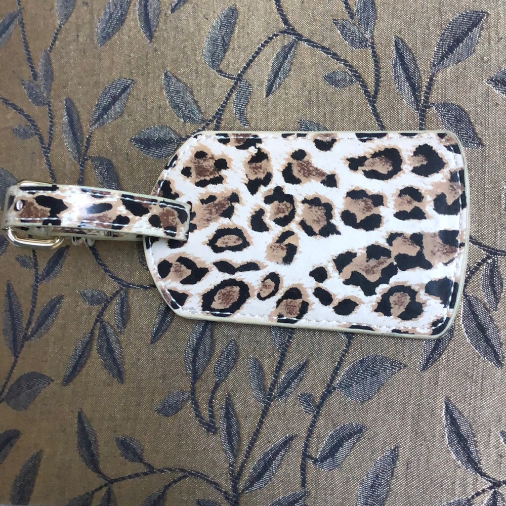 leopard luggage tag